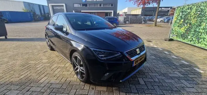 Seat Ibiza 2017 photo 2