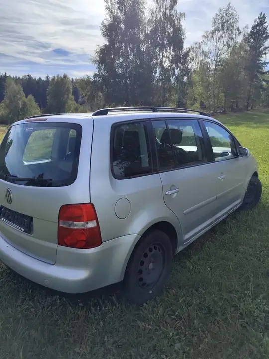 Volkswagen Touran 2006 photo 3