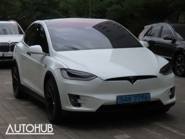 Tesla Model X 2019 photo 2