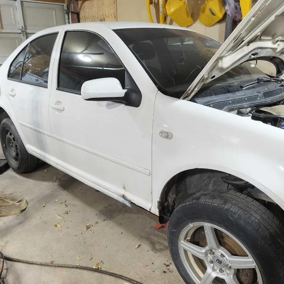 Volkswagen Jetta 2000 photo 2