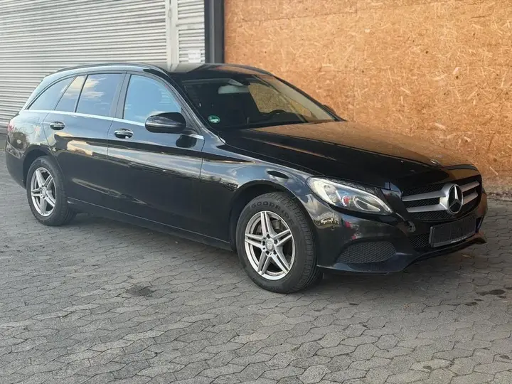 Mercedes-Benz C 220
