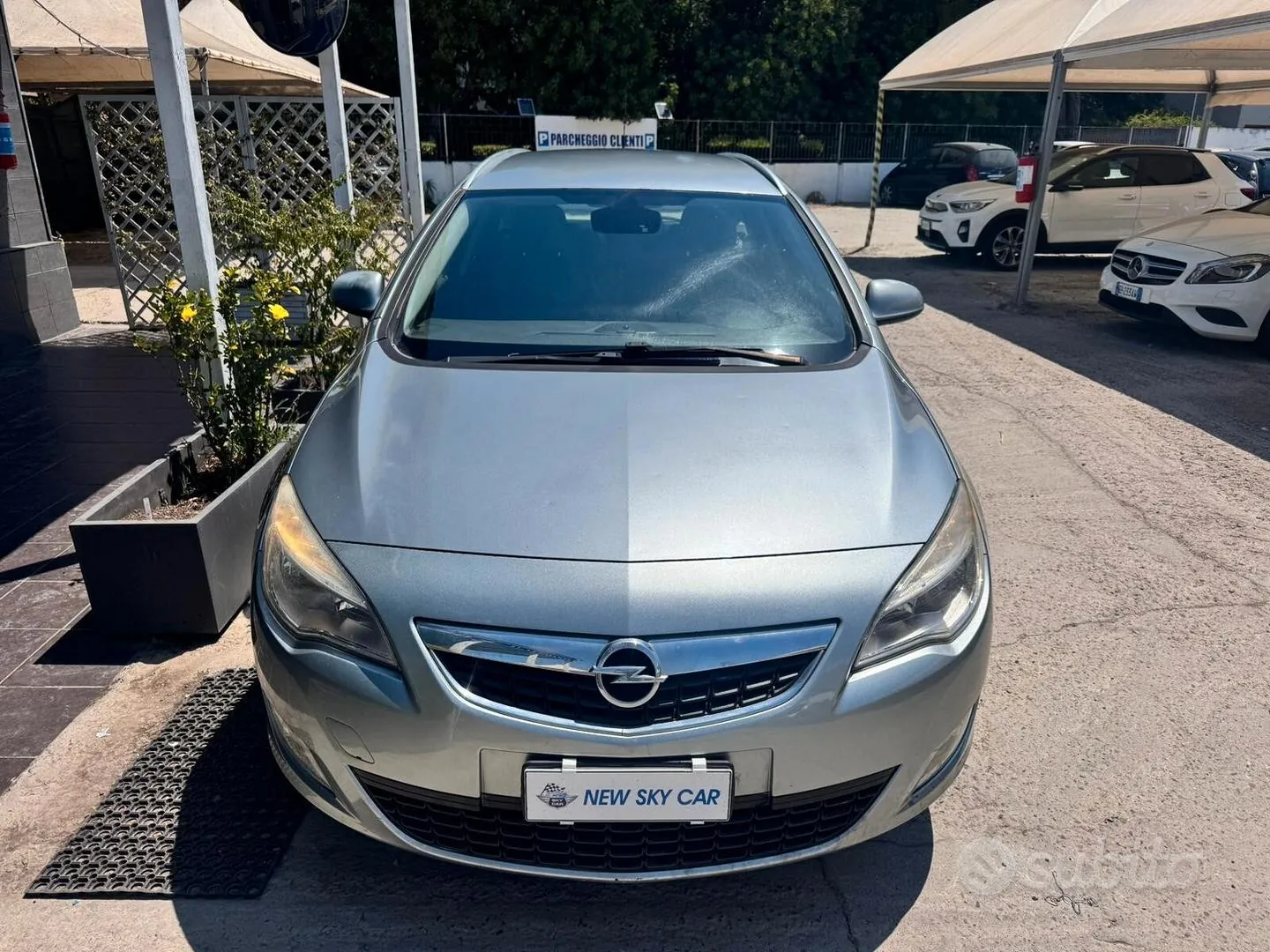 Opel Astra 2011 photo 3