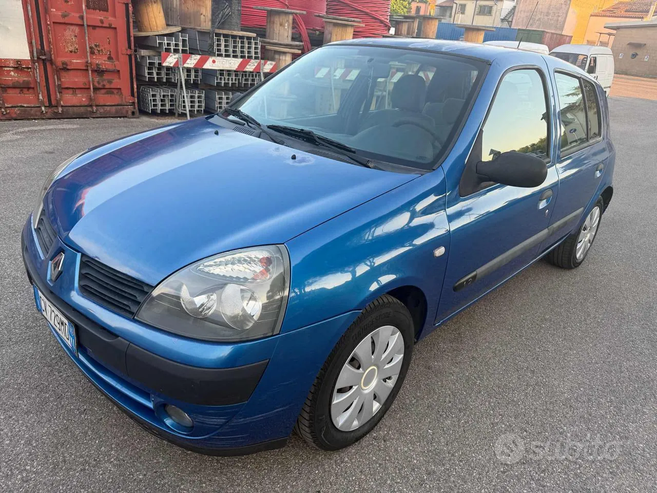 Renault Clio 2005 photo 3
