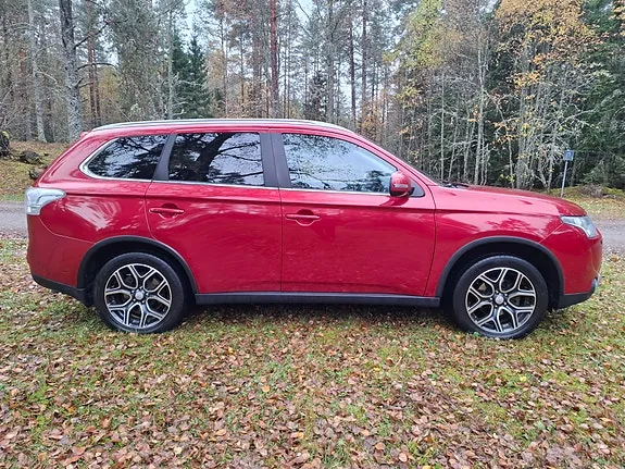 Mitsubishi Outlander 2014 photo 5