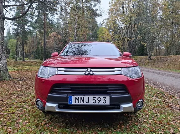 Mitsubishi Outlander 2014 photo 2