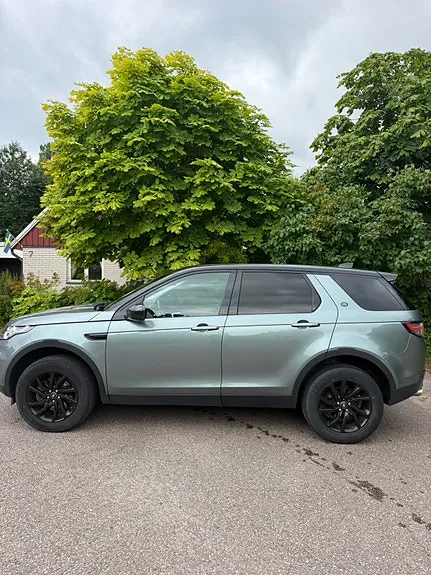Land Rover Discovery Sport 2017 photo 2