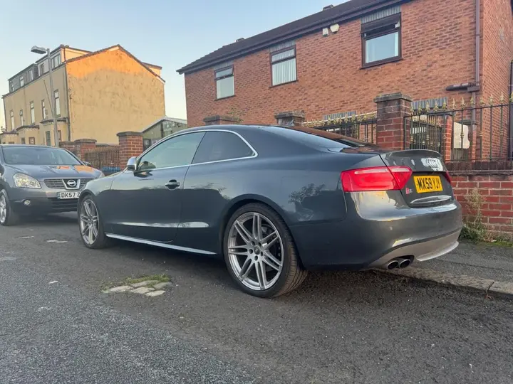 Audi S5 2008 photo 5