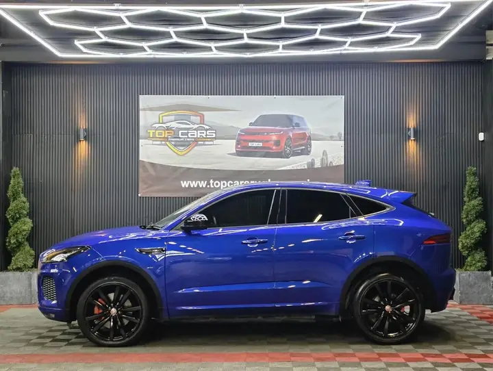 Jaguar E-Pace 2018 photo 5