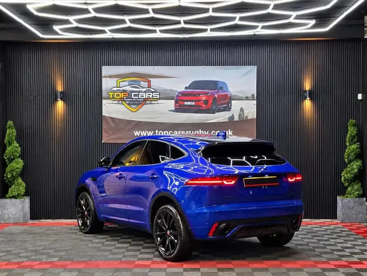 Jaguar E-Pace 2018 photo 3