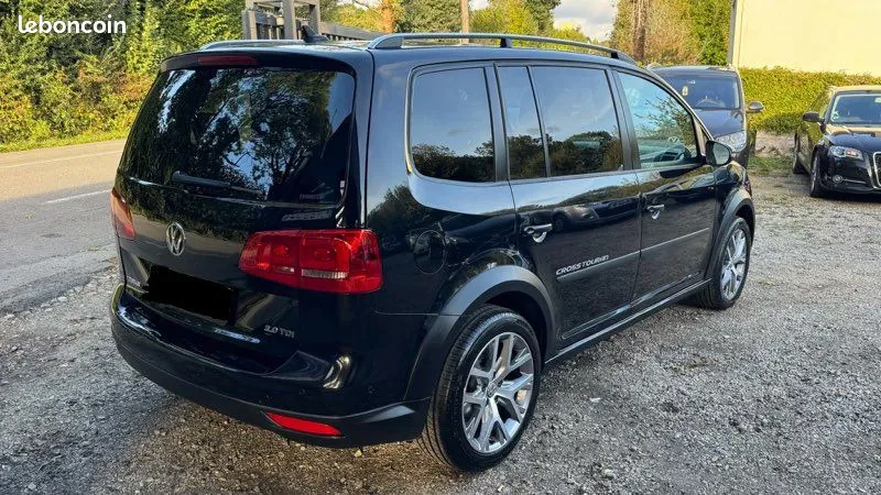 Volkswagen Touran 2015 photo 4