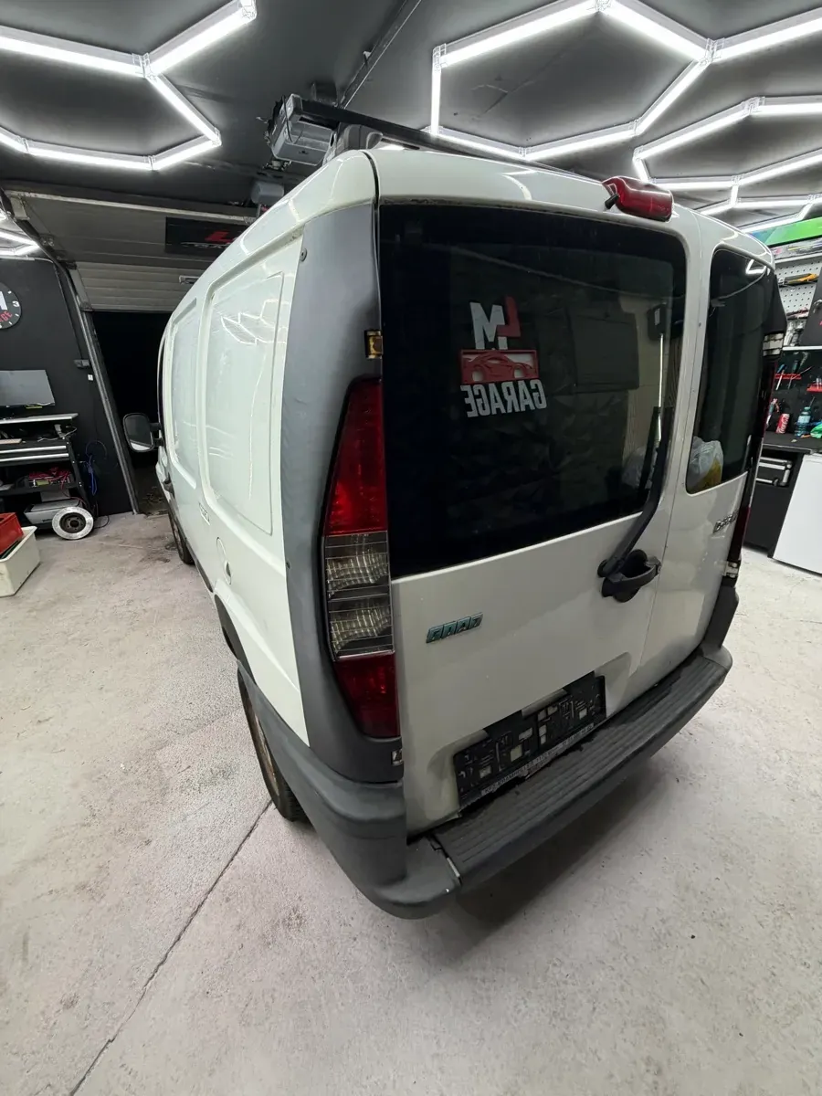 Fiat Doblò 2004 photo 2