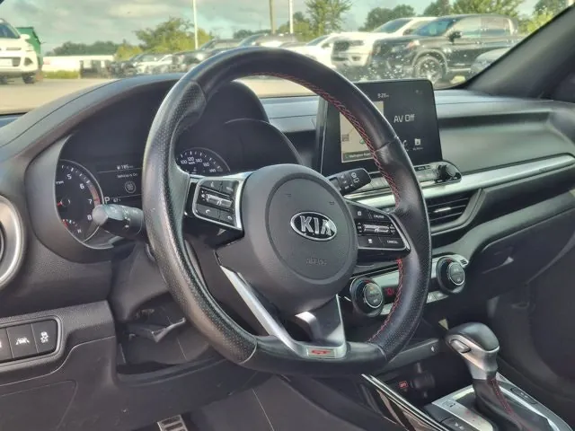 Kia Forte5 2020 photo 2