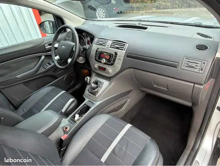Ford Kuga 2010 photo 5
