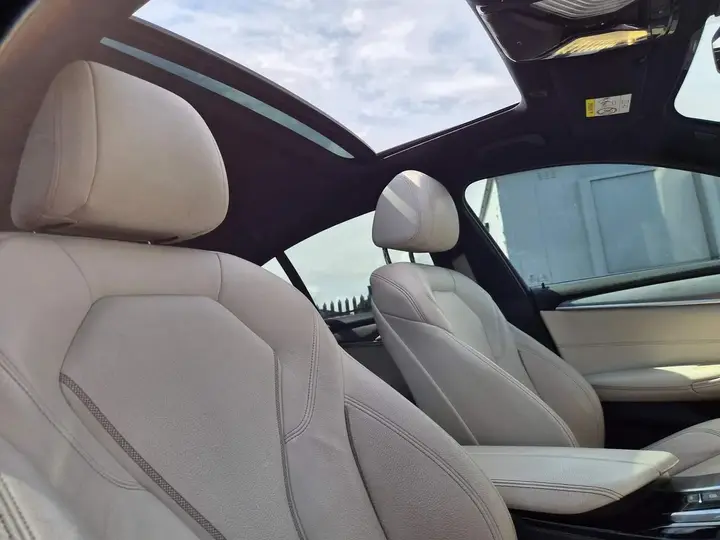 BMW 5 Series 2018 photo 2