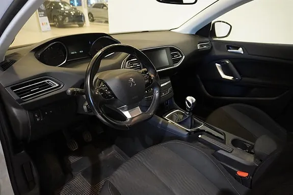 Peugeot 308 2016 photo 2