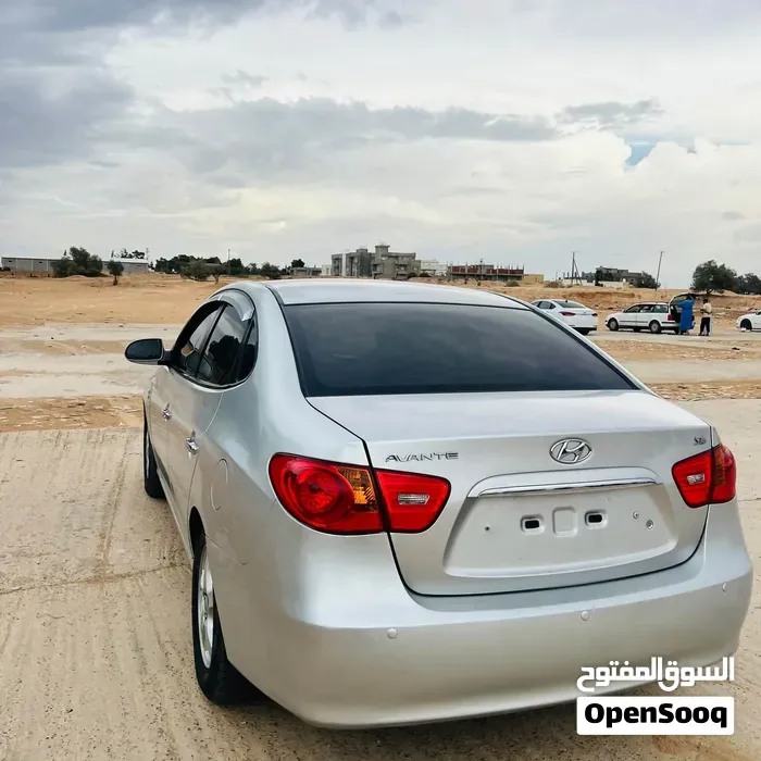Hyundai Avante 2009 photo 2