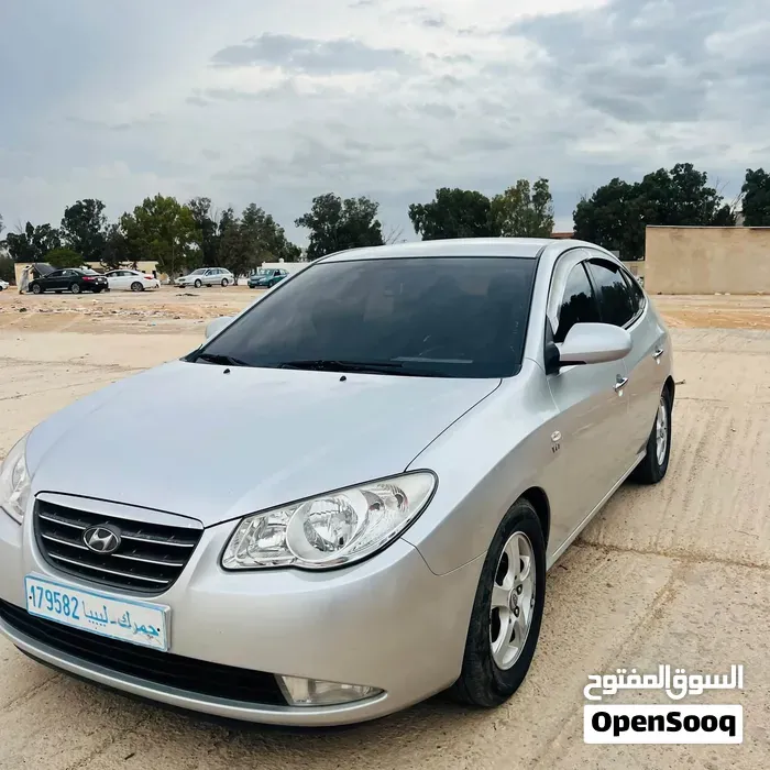 Hyundai Avante 2009 photo 4