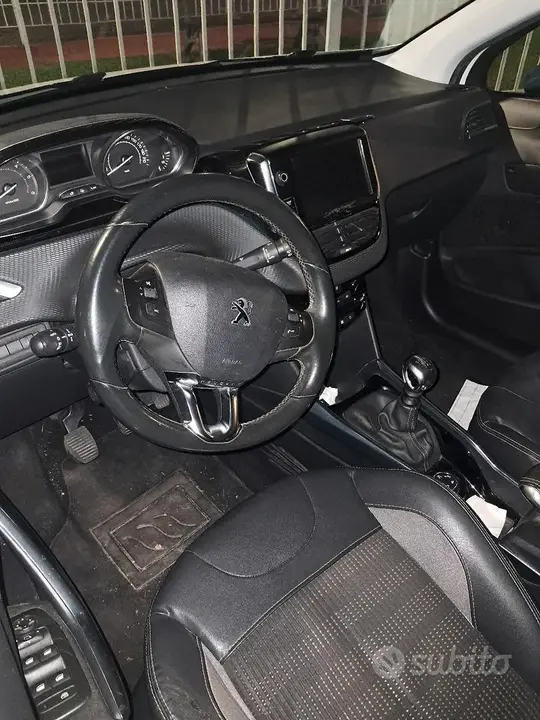Peugeot 2008 2014 photo 4