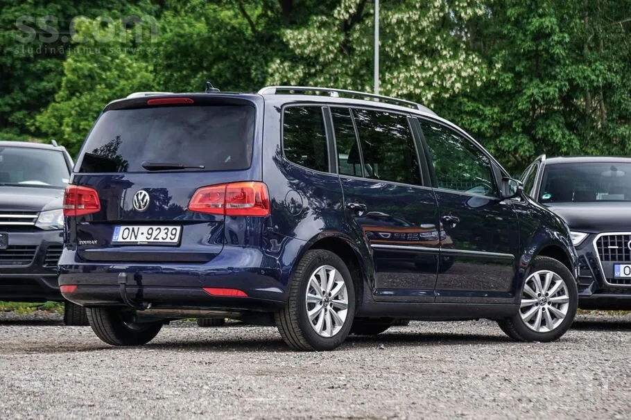 Volkswagen Touran 2012 photo 4