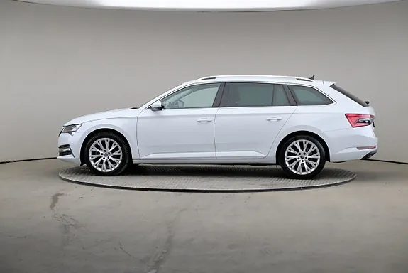 Skoda Superb 2023 photo 4