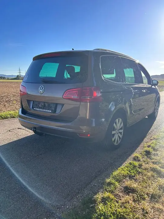Volkswagen Sharan 2011 photo 2