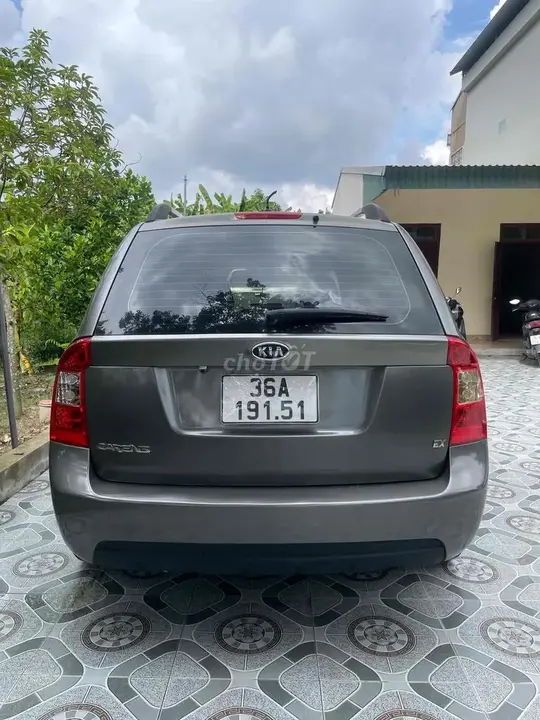 Kia Carens 2010 photo 4