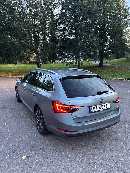 Skoda Superb 2016 photo 4