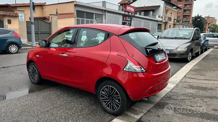 Lancia Ypsilon 2021 photo 2