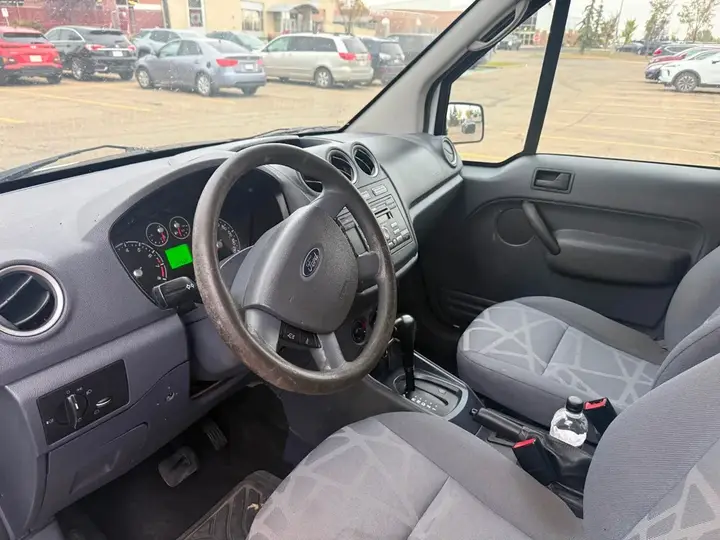 Ford Transit Connect 2011 photo 2