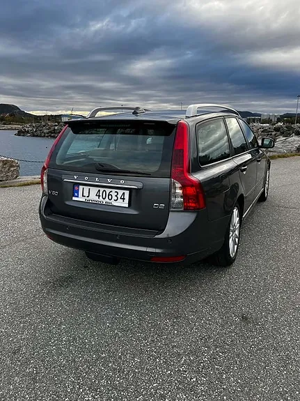Volvo V50 2011 photo 4
