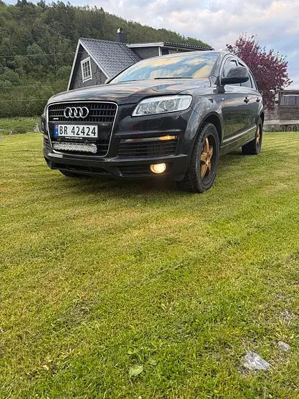 Audi Q7 2007 photo 2