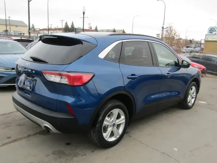 Ford Escape 2022 photo 4