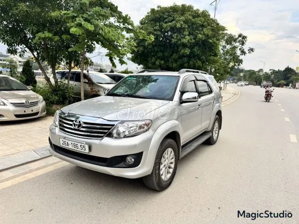 Toyota Fortuner 2010 photo 5