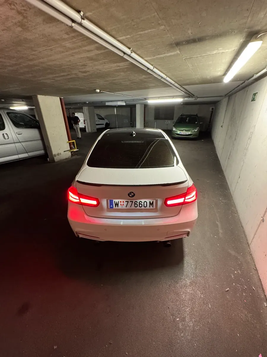 BMW 3 Series 2015 photo 2