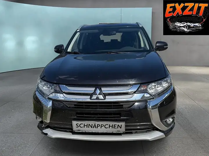 Mitsubishi Outlander 2018 photo 2