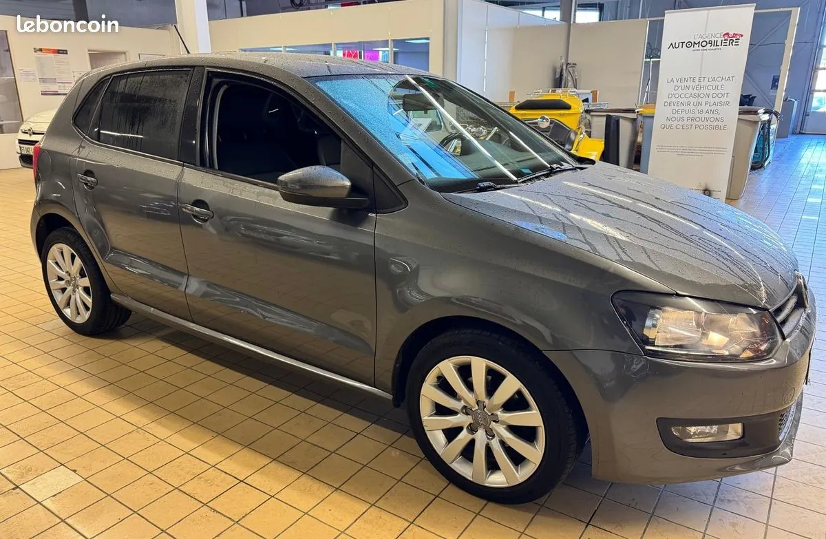 Volkswagen Polo 2010 photo 5
