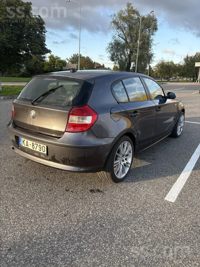 BMW E87