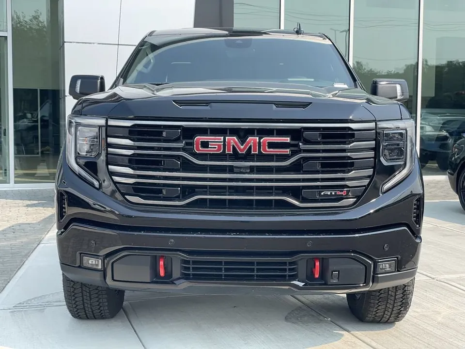 GMC Sierra 1500 2026 photo 2