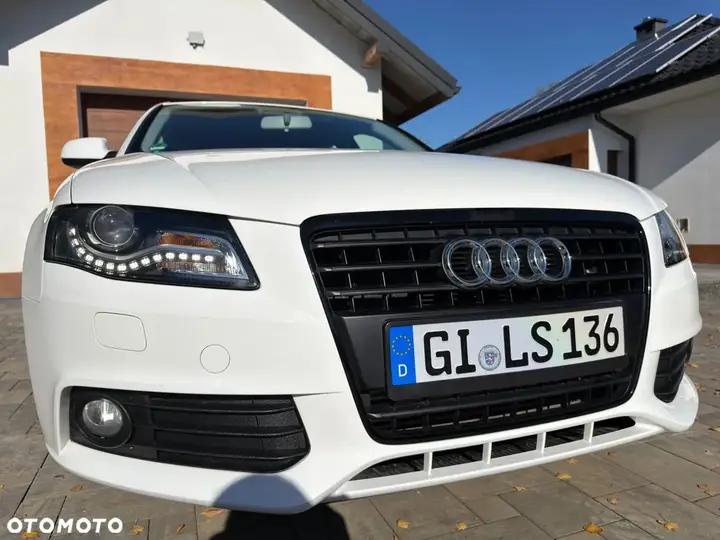 Audi A4 Avant 2010 photo 4