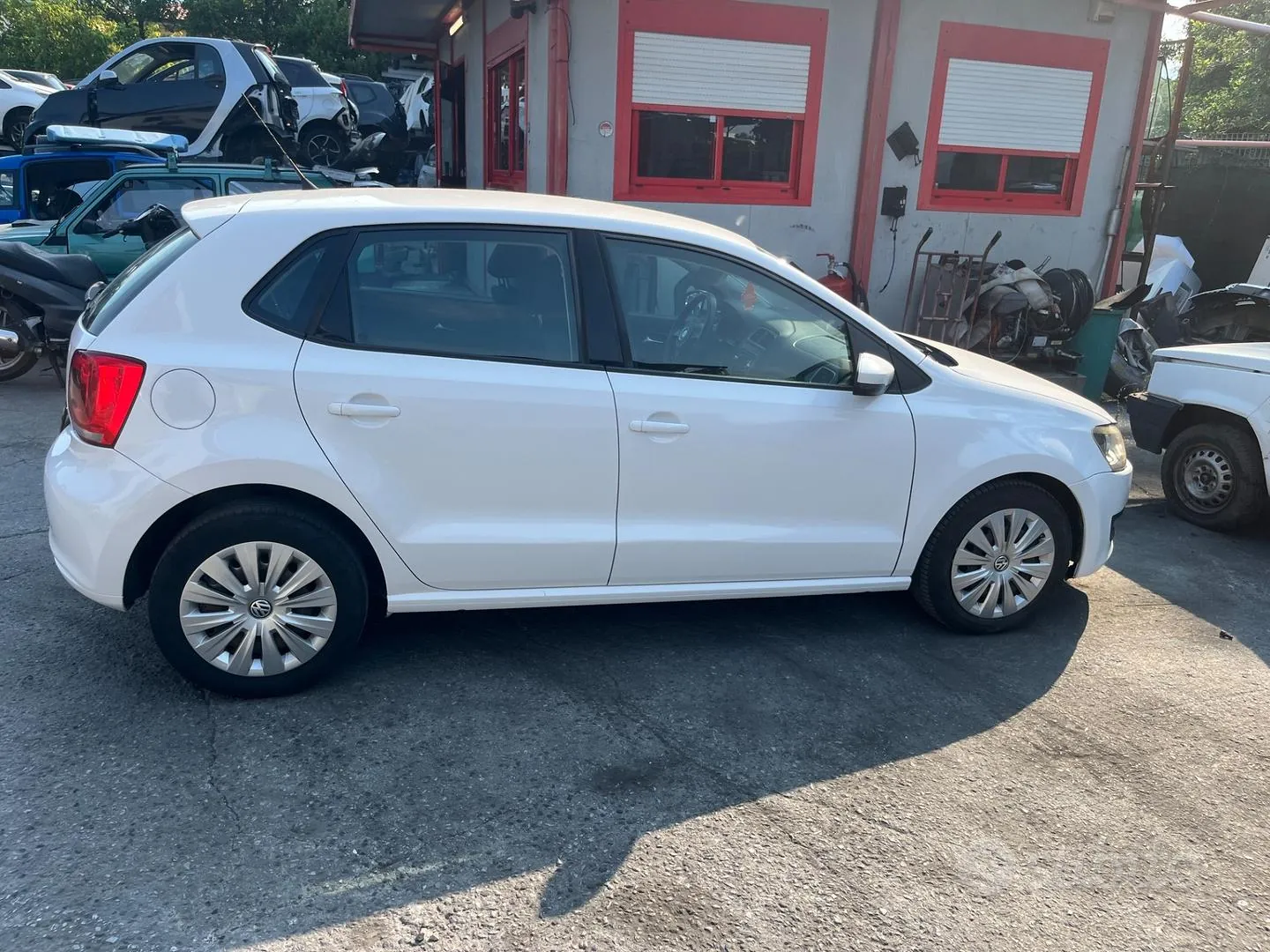 Volkswagen Polo 2012 photo 3