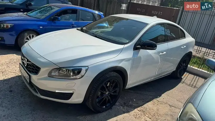 Volvo S60 2017 photo 2