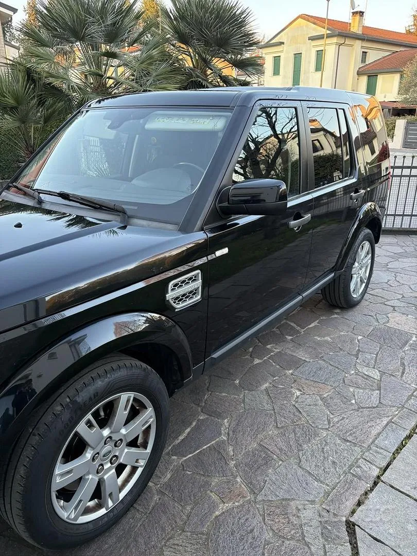 Land Rover Discovery 2013 photo 3