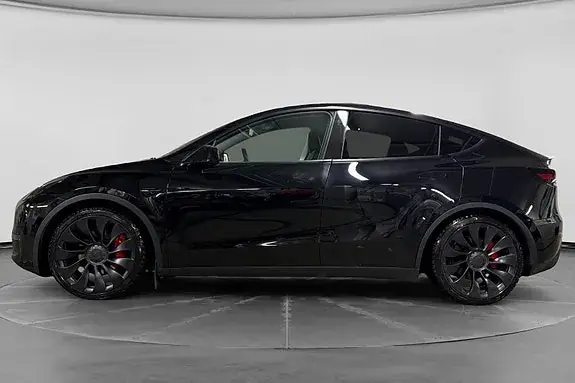 Tesla Model Y 2022 photo 2