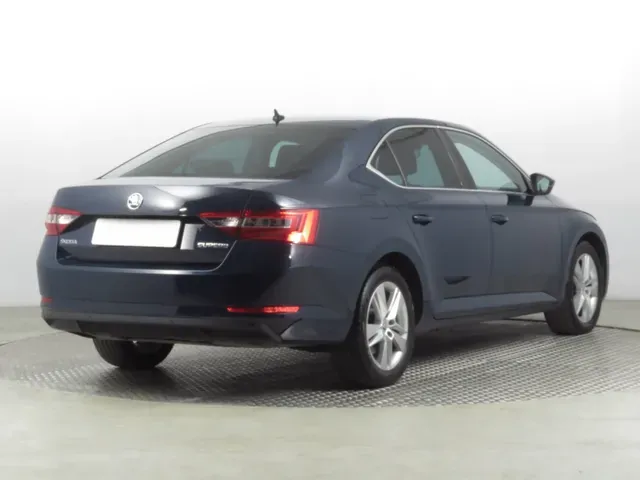 Skoda Superb 2017 photo 4