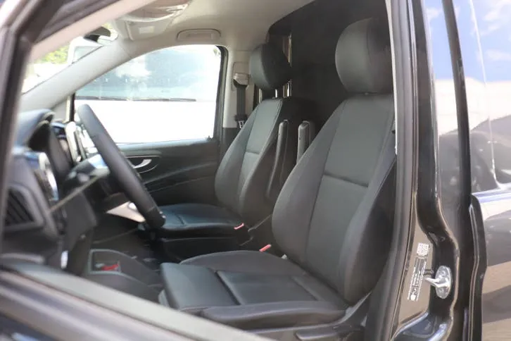 Mercedes-Benz Vito 2024 photo 2