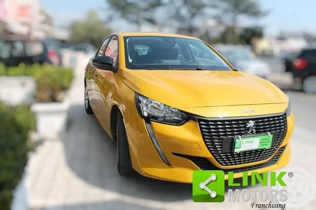 Peugeot 208 2022 photo 3