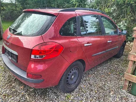 Renault Clio 2010 photo 4