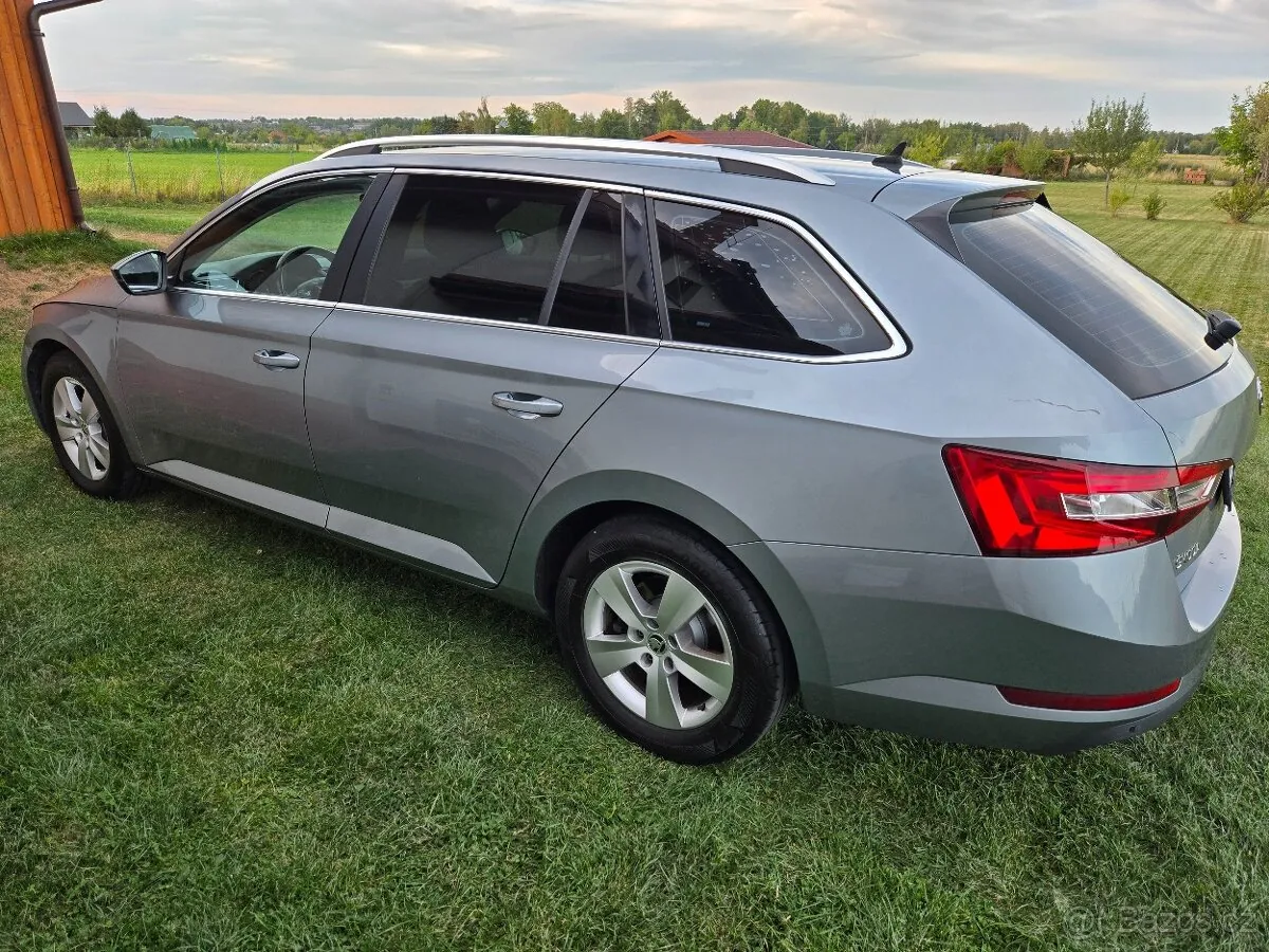 Skoda Superb Combi 2017 photo 3
