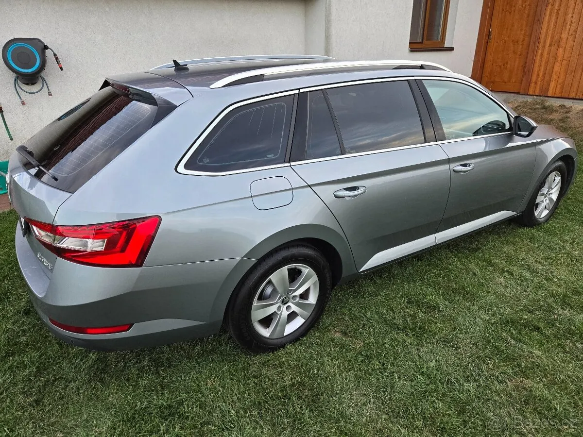 Skoda Superb Combi 2017 photo 4
