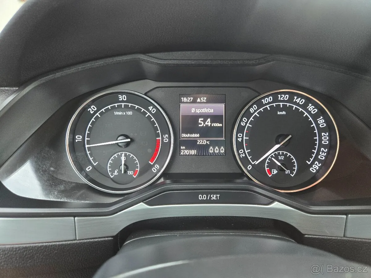 Skoda Superb Combi 2017 photo 5